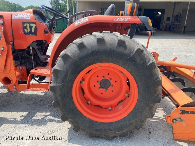 image for item DM4096 Kubota L4701D  MFWD tractor