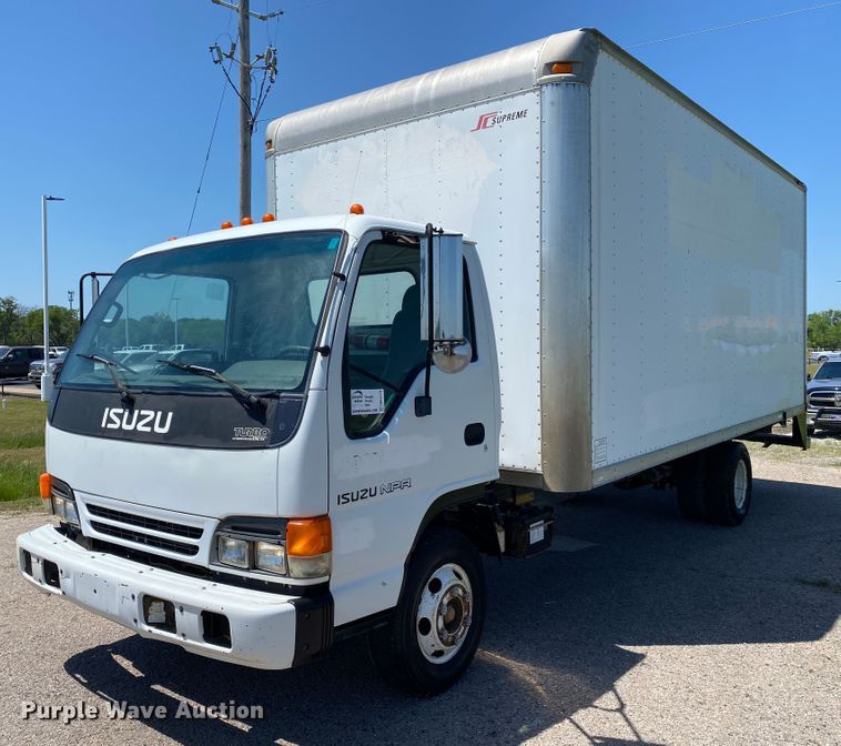 image for item DM4125 2005 Isuzu NPR  box truck
