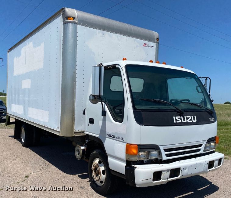 image for item DM4125 2005 Isuzu NPR  box truck