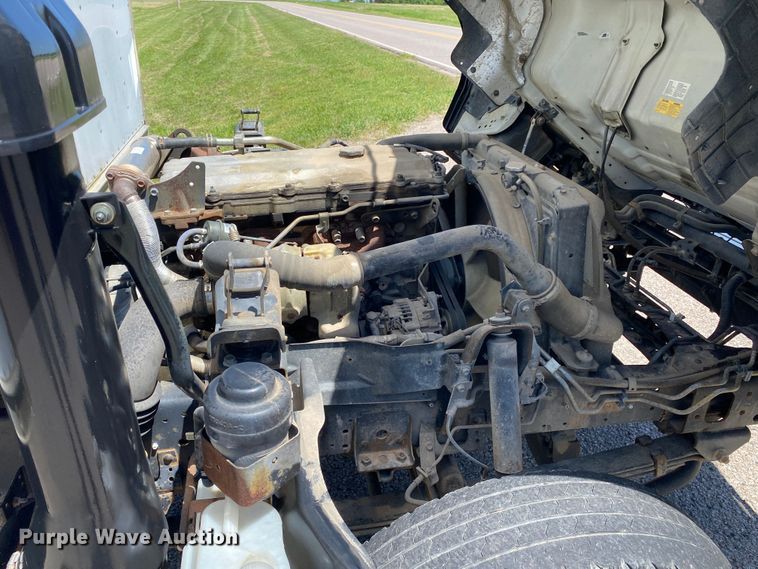 image for item DM4125 2005 Isuzu NPR  box truck