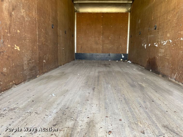 image for item DM4125 2005 Isuzu NPR  box truck