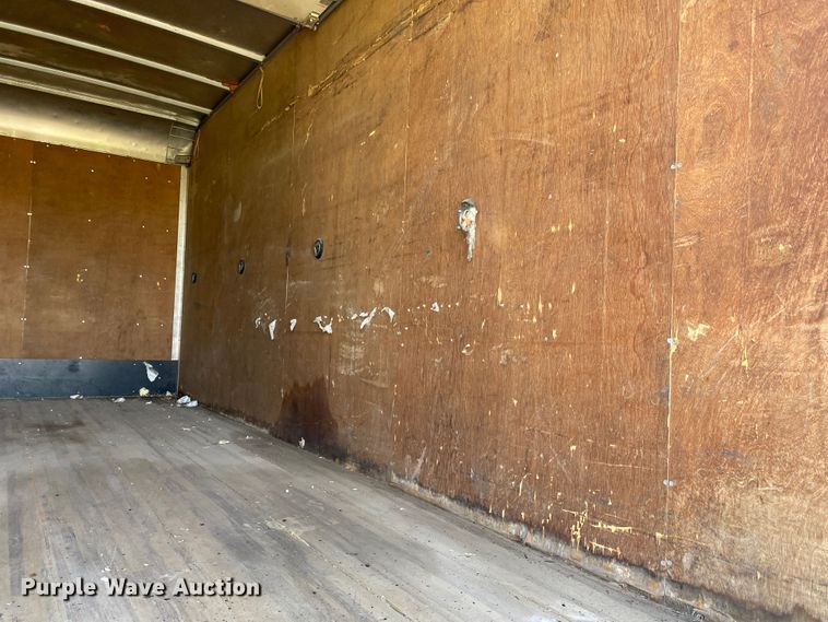 image for item DM4125 2005 Isuzu NPR  box truck