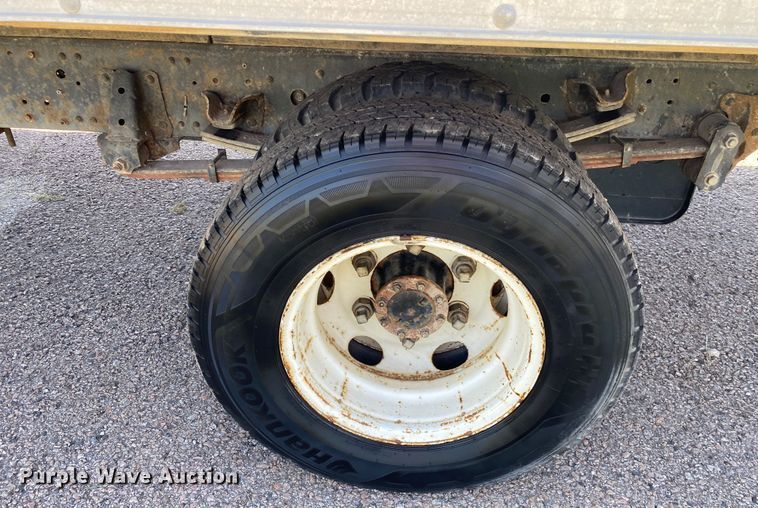 image for item DM4125 2005 Isuzu NPR  box truck