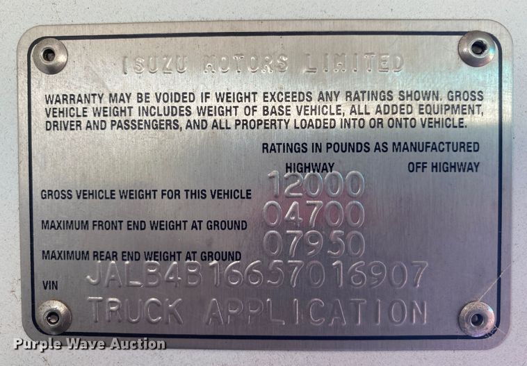 image for item DM4125 2005 Isuzu NPR  box truck