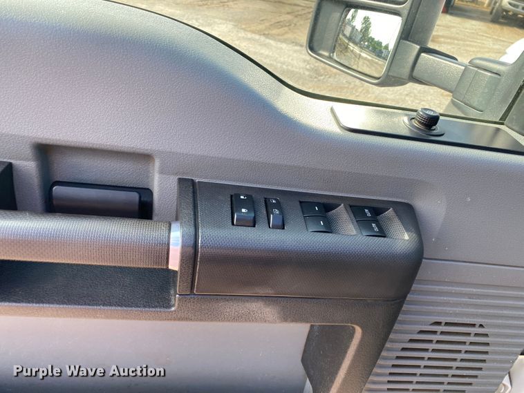 image for item DM4126 2016 Ford F450 Super Duty XL  Crew Cab dump flatbed truck