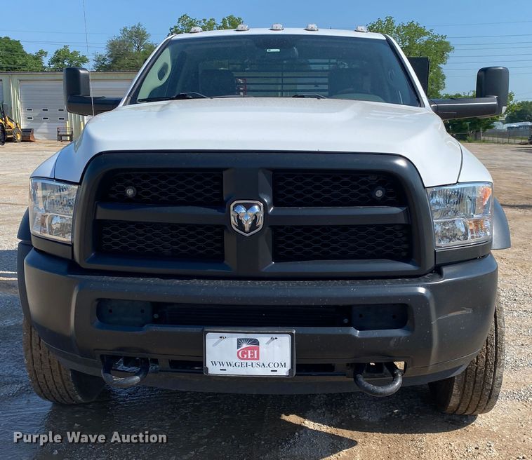 image for item DM4128 2018 Dodge Ram 5500HD flatbed truck