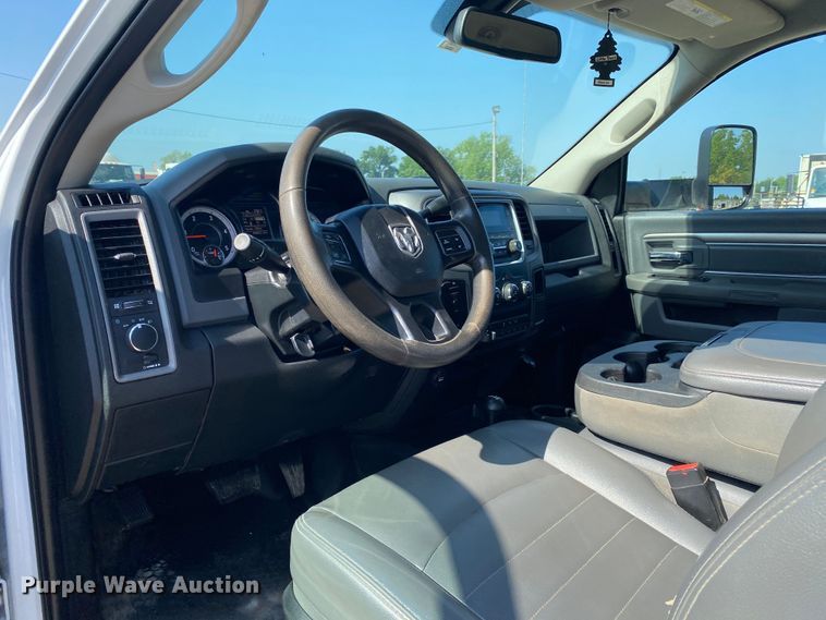 image for item DM4128 2018 Dodge Ram 5500HD flatbed truck