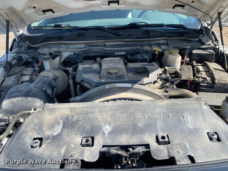 image for item DM4128 2018 Dodge Ram 5500HD flatbed truck