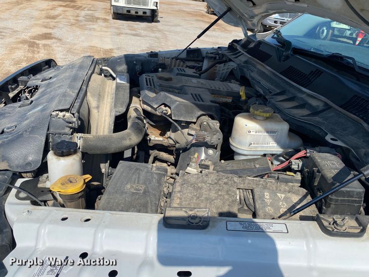 image for item DM4128 2018 Dodge Ram 5500HD flatbed truck