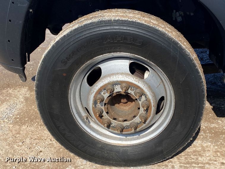 image for item DM4128 2018 Dodge Ram 5500HD flatbed truck