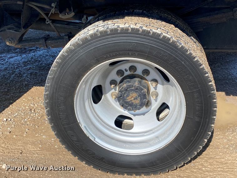 image for item DM4128 2018 Dodge Ram 5500HD flatbed truck