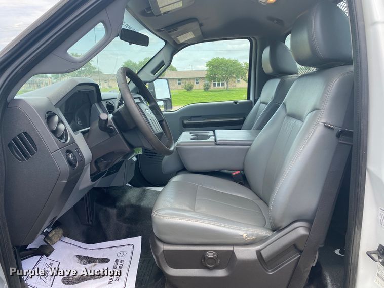 image for item DM4142 2011 Ford F550  flatbed truck