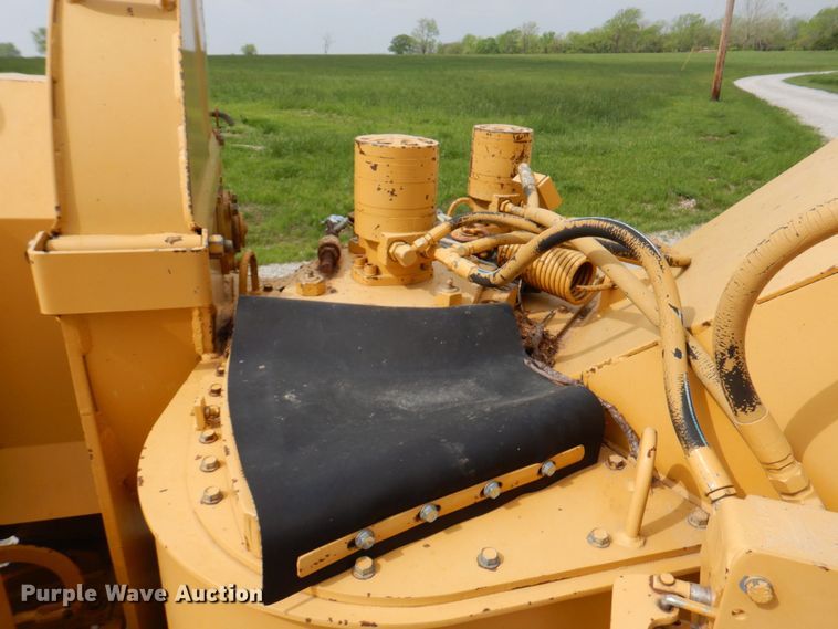 image for item DM6186 1990 Vermeer 1250BC  wood chipper