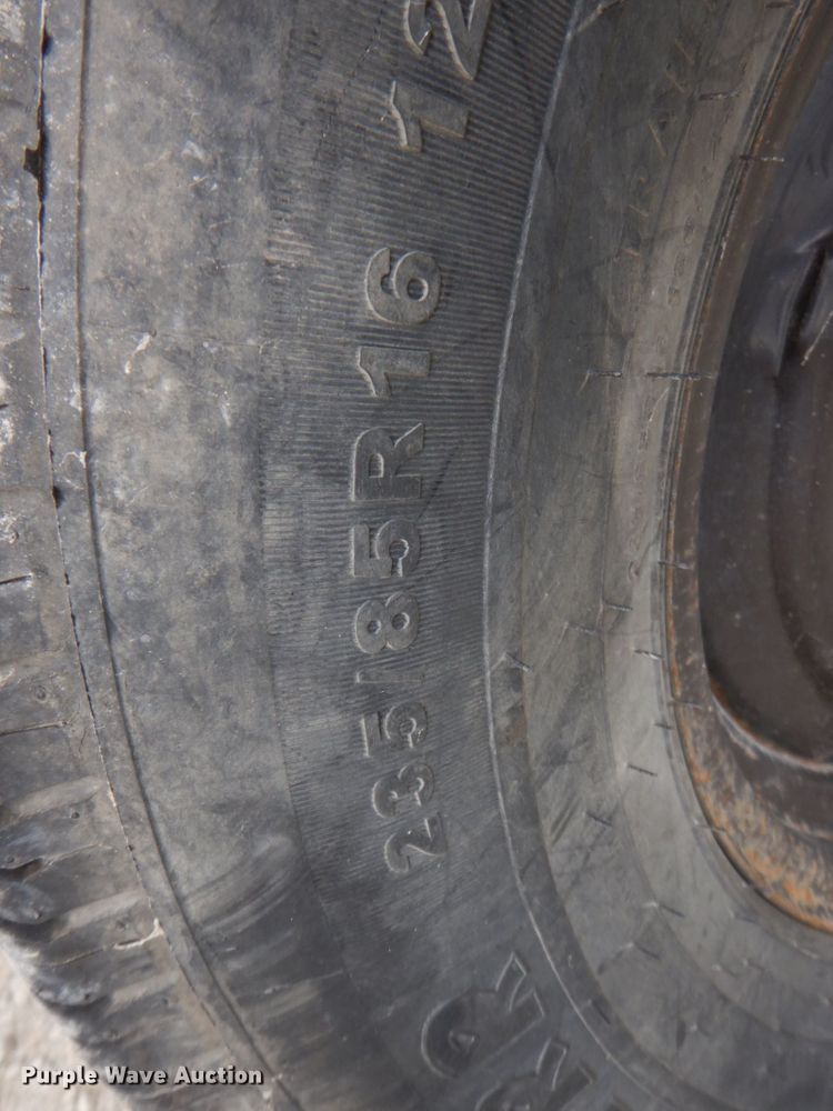 image for item DM6186 1990 Vermeer 1250BC  wood chipper