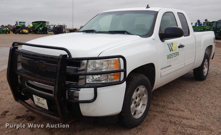 image for item DN0296 2010 Chevrolet Silverado 1500  Ext. Cab pickup truck