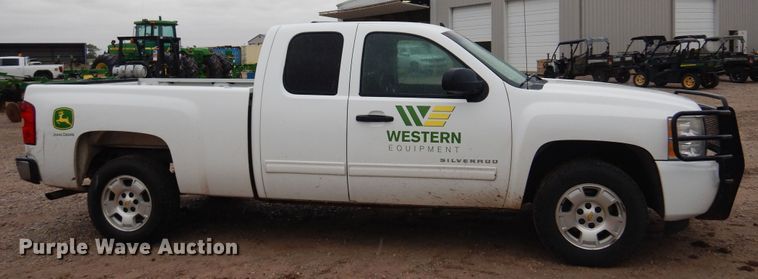 image for item DN0296 2010 Chevrolet Silverado 1500  Ext. Cab pickup truck