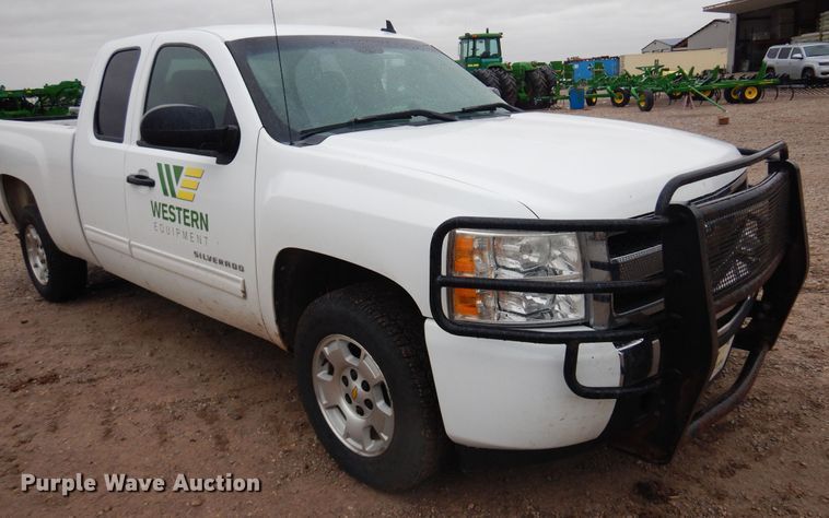 image for item DN0296 2010 Chevrolet Silverado 1500  Ext. Cab pickup truck