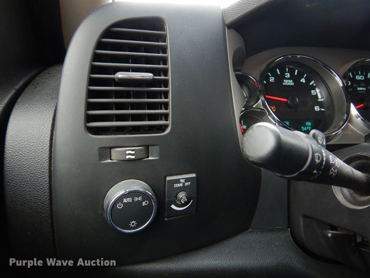 image for item DN0296 2010 Chevrolet Silverado 1500  Ext. Cab pickup truck