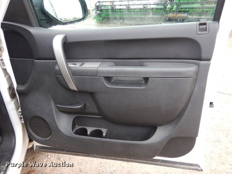 image for item DN0296 2010 Chevrolet Silverado 1500  Ext. Cab pickup truck