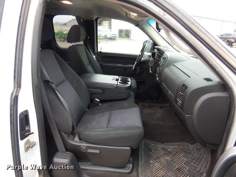 image for item DN0296 2010 Chevrolet Silverado 1500  Ext. Cab pickup truck