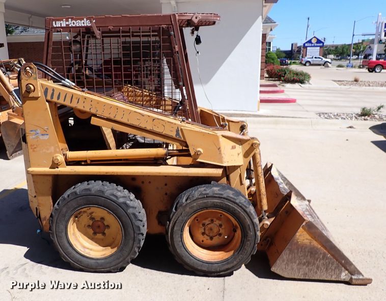 image for item DN1545 Case 1835B  skid steer loader