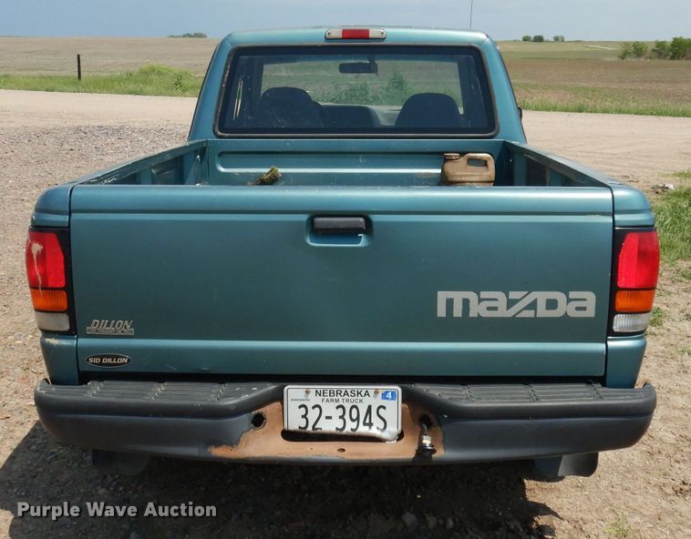 image for item DN1568 1994 Mazda B3000  pickup truck