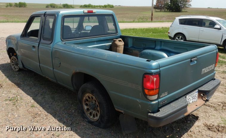 image for item DN1568 1994 Mazda B3000  pickup truck