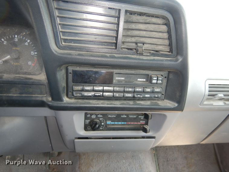 image for item DN1568 1994 Mazda B3000  pickup truck