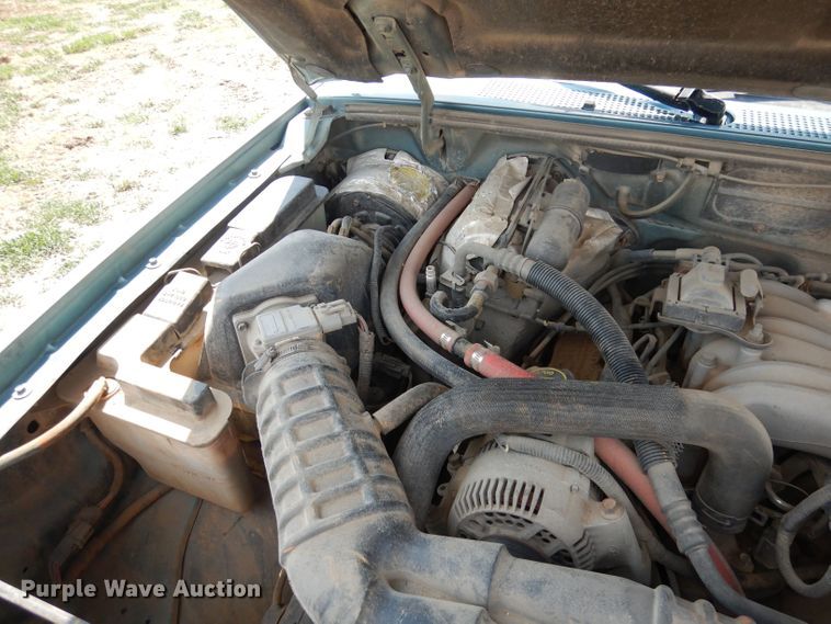 image for item DN1568 1994 Mazda B3000  pickup truck