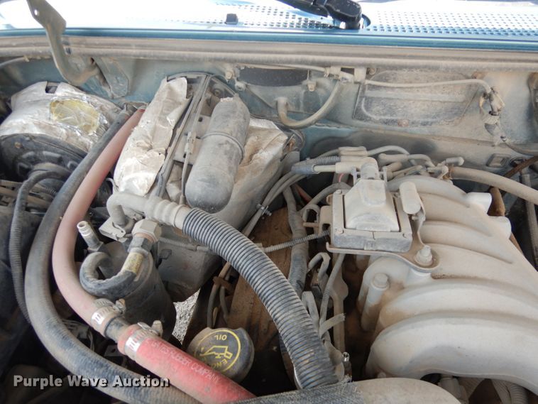 image for item DN1568 1994 Mazda B3000  pickup truck