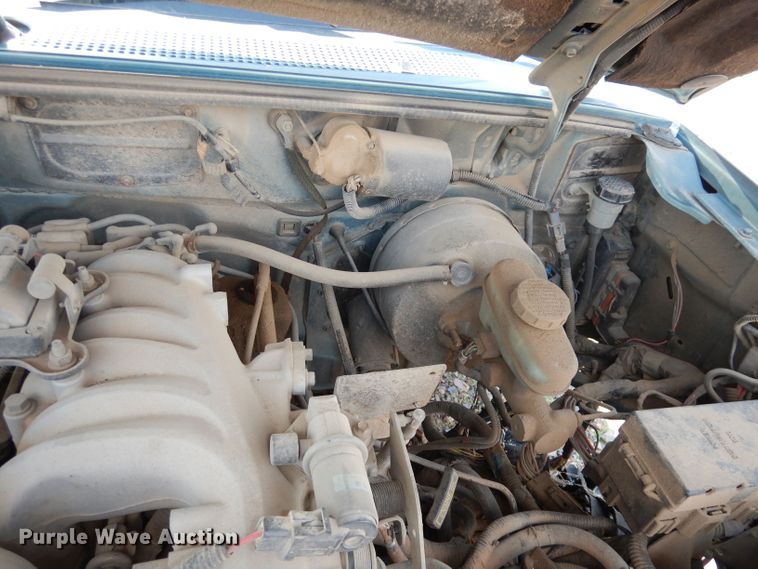 image for item DN1568 1994 Mazda B3000  pickup truck