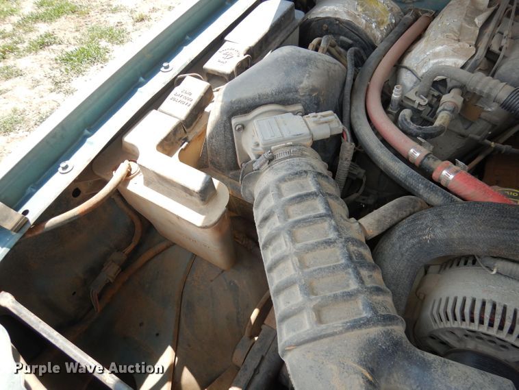 image for item DN1568 1994 Mazda B3000  pickup truck