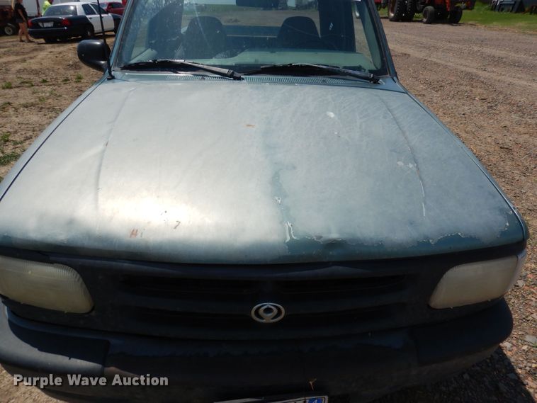 image for item DN1568 1994 Mazda B3000  pickup truck