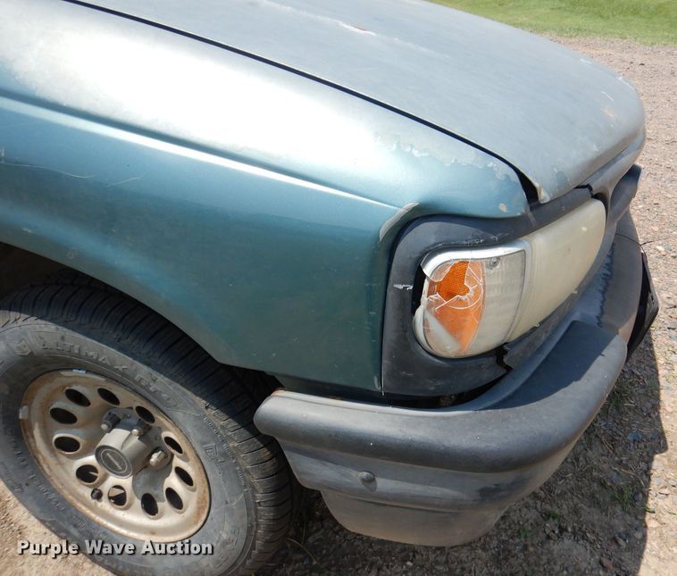 image for item DN1568 1994 Mazda B3000  pickup truck