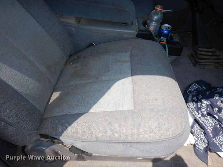 image for item DN1568 1994 Mazda B3000  pickup truck