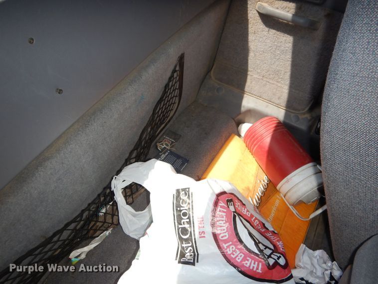 image for item DN1568 1994 Mazda B3000  pickup truck