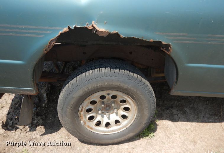 image for item DN1568 1994 Mazda B3000  pickup truck