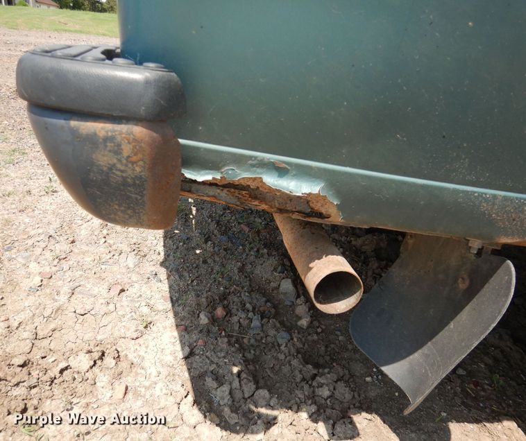 image for item DN1568 1994 Mazda B3000  pickup truck