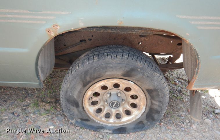 image for item DN1568 1994 Mazda B3000  pickup truck