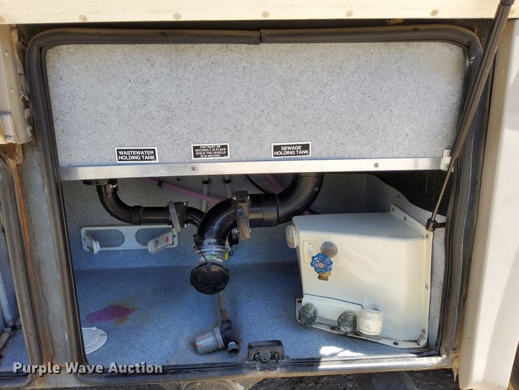 image for item DN6803 2004 Gulf Stream Sun Voyager 8378MXG  RV