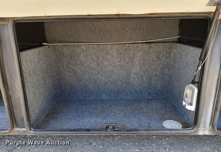 image for item DN6803 2004 Gulf Stream Sun Voyager 8378MXG  RV