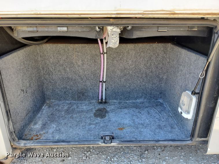 image for item DN6803 2004 Gulf Stream Sun Voyager 8378MXG  RV