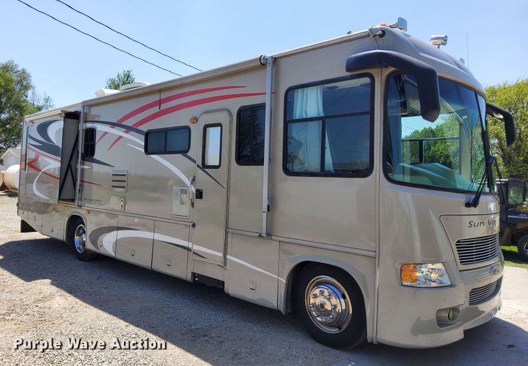 image for item DN6803 2004 Gulf Stream Sun Voyager 8378MXG  RV