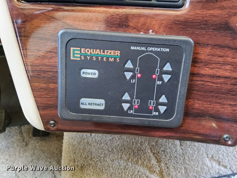 image for item DN6803 2004 Gulf Stream Sun Voyager 8378MXG  RV