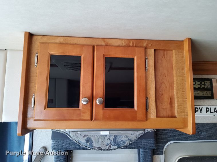 image for item DN6803 2004 Gulf Stream Sun Voyager 8378MXG  RV