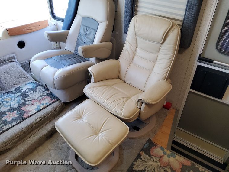 image for item DN6803 2004 Gulf Stream Sun Voyager 8378MXG  RV