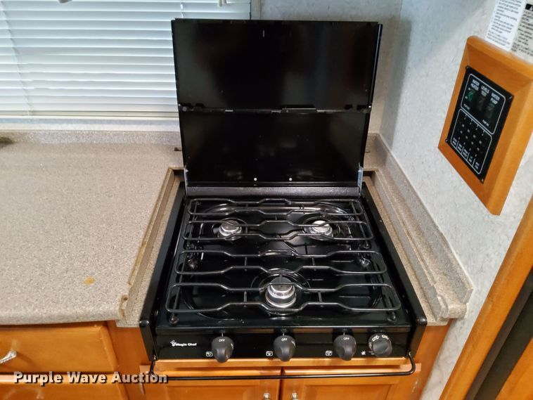 image for item DN6803 2004 Gulf Stream Sun Voyager 8378MXG  RV