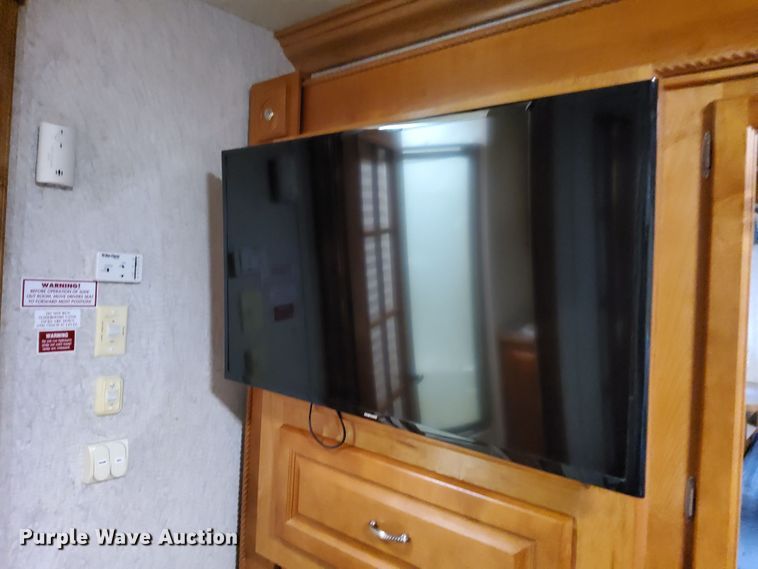 image for item DN6803 2004 Gulf Stream Sun Voyager 8378MXG  RV