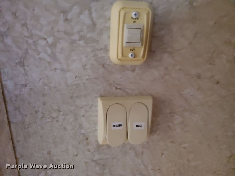 image for item DN6803 2004 Gulf Stream Sun Voyager 8378MXG  RV