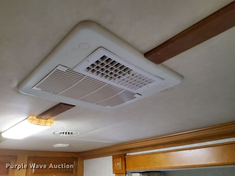 image for item DN6803 2004 Gulf Stream Sun Voyager 8378MXG  RV